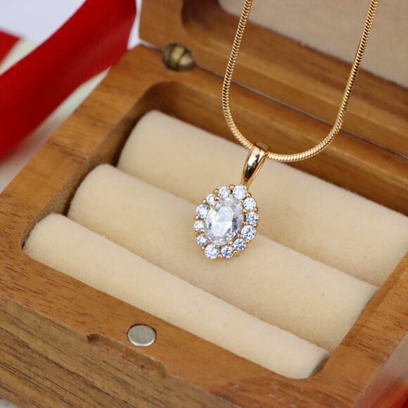 "Oval White Pendant with Halo Design in Gold-Plated Brass Setting, XPPT1812 - Picture 10 of 14